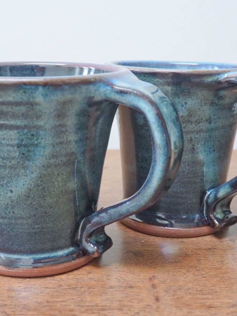 Vtg Handmade Ceramic Mug Pair - Ceramic Cabin Coffee Cup Duo - Picture 10 of 11